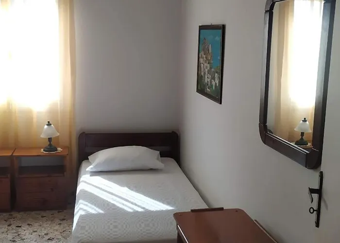 Almond Trees House * Ορμός Αιγιάλης