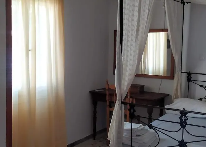 Almond Trees House * Ορμός Αιγιάλης