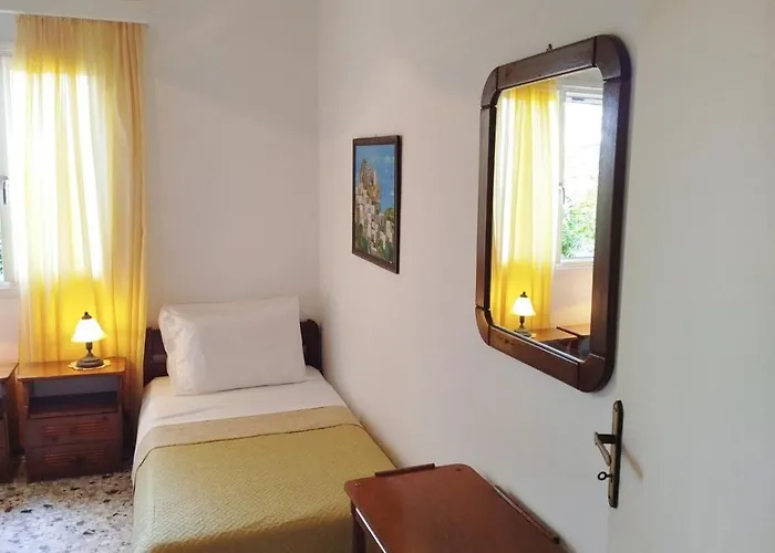 Almond Trees House Ormos Aigialis