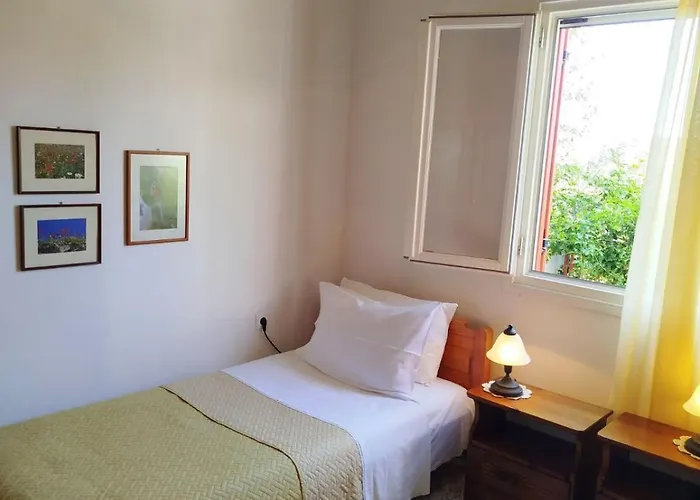 Almond Trees House * Ormos Aigialis