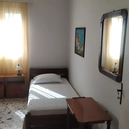 Almond Trees House * Ormos Aigialis