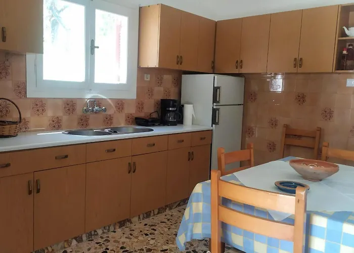 Almond Trees House * Ormos Aigialis