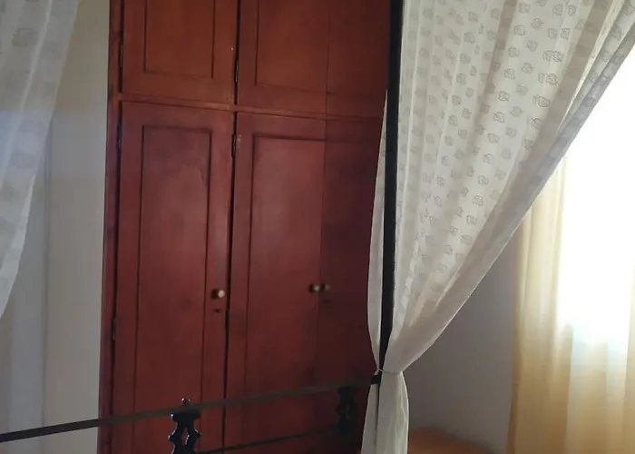 Almond Trees House Hébergement de vacances *