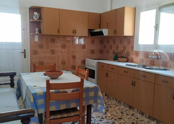 Сasa de vacaciones Almond Trees House